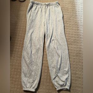 GRAY SWEATPANTS (M)